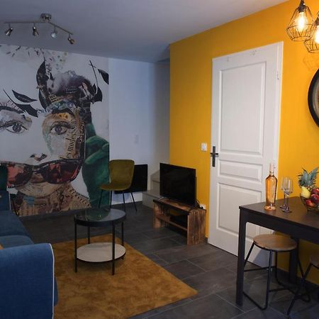 Duplex Charmant Idealement Situe Dole Buitenkant foto