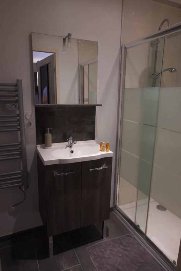 Duplex Charmant Idealement Situe Dole Buitenkant foto